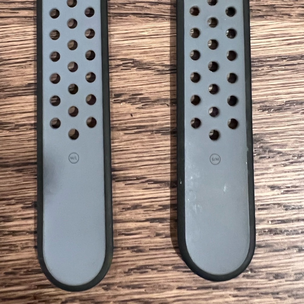 Authentic Apple Watch series 2 and apple airpod - Picture 5 of 12